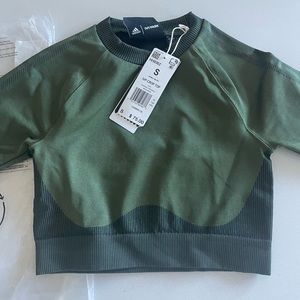 Ivy Park SOLD OUT crop top